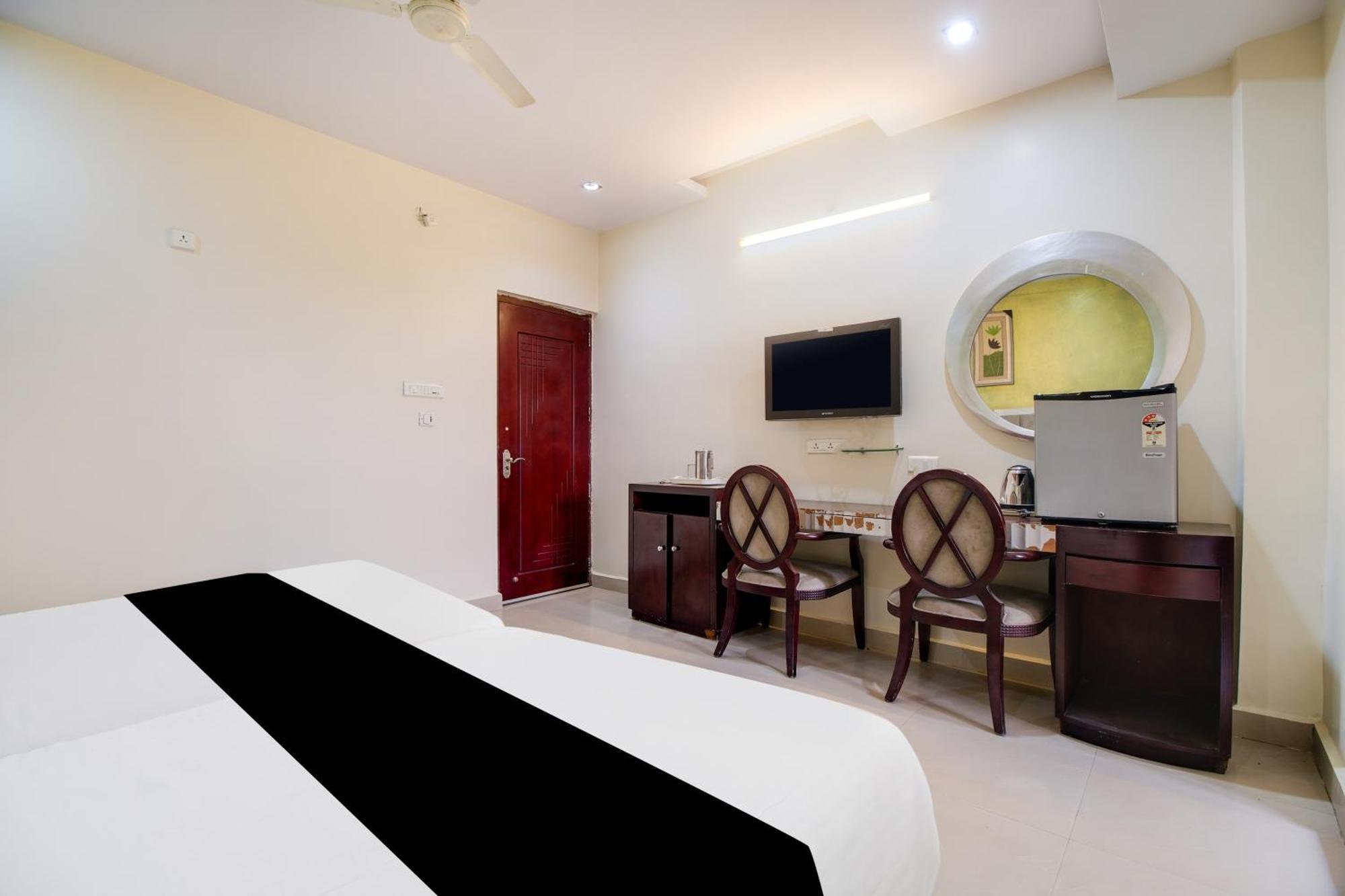 Super Townhouse Gajuwaka Near Cmr Mall Kurmannapalem Esterno foto