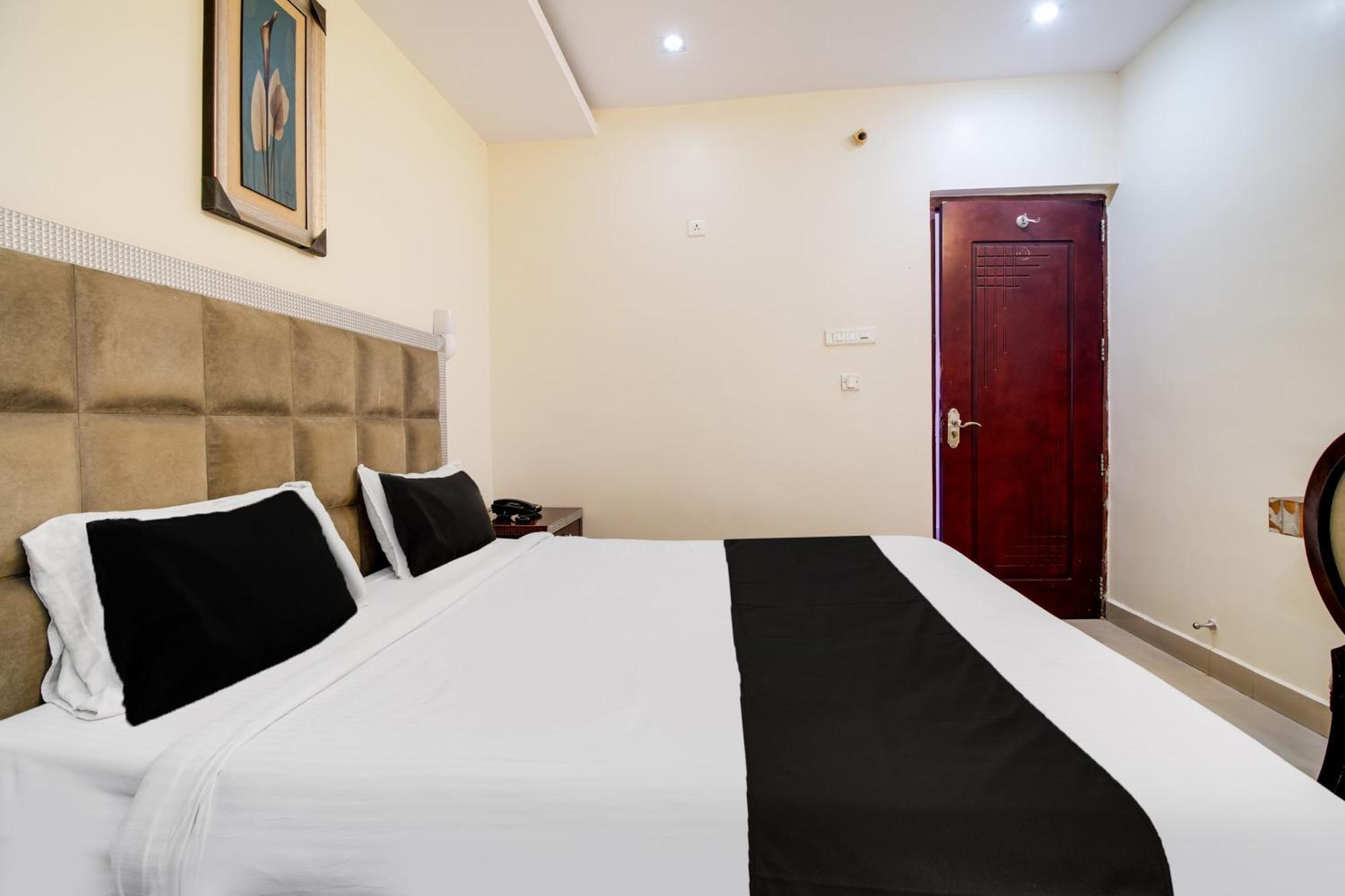 Super Townhouse Gajuwaka Near Cmr Mall Kurmannapalem Esterno foto